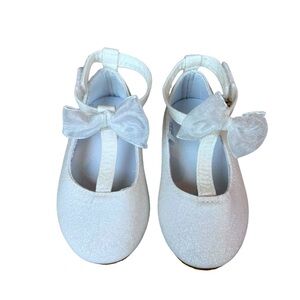 Carter's Toddler Girl dress shoes white special occasion shoes with bow size 5